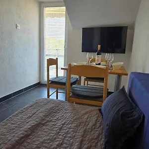 Mara Apartman Trogir